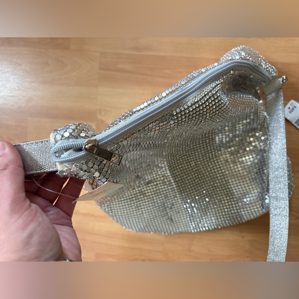 NWT Fox’s Whiting & Davis inspired - Sequin Shoulder Bag w beautiful hardware - Picture 10 of 11